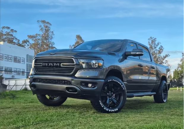 RAM 1500 BIG HORN 2021